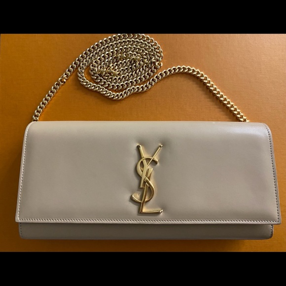 SOLD **** YSL Cassandre Clutch Nude - Picture 2 of 9